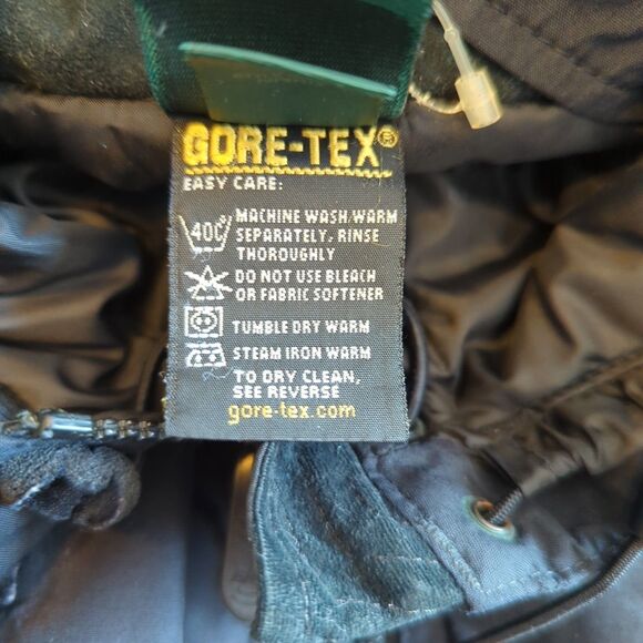 EMS Gore Tex XCR Jacket Womens Small Black Hooded Outdoor Hiking Waterproof - Picture 8 of 11